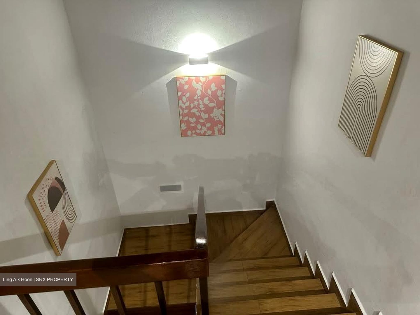 Leith Road (D19), Terrace #557811941